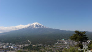 Die Aussicht auf den Fuji vom Berg Tenjo aus.