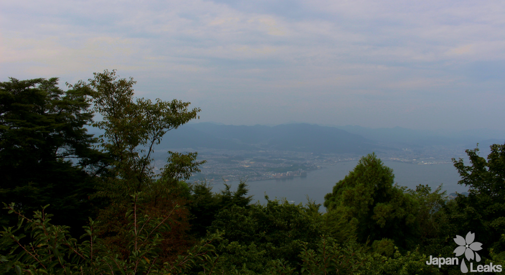 Foto von der Spitze des Berges auf Miyajima.